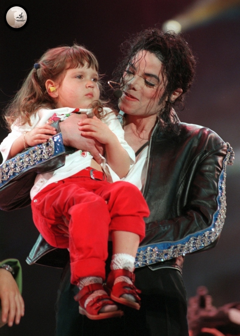 photos Michael avec les enfants Mjj50910