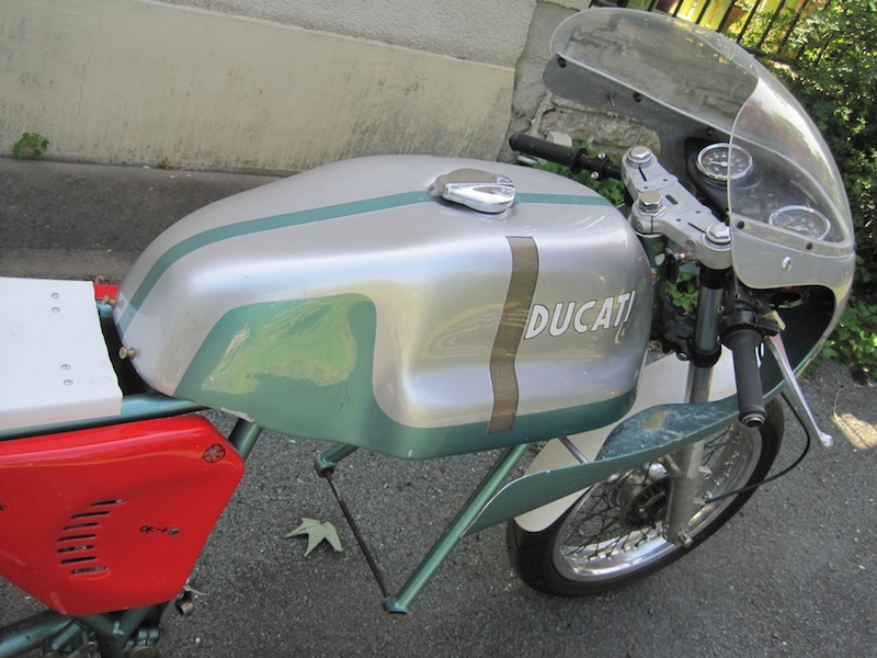 Ducat' 750 et 860 Coniques - Page 3 Img_2611