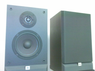 JBL XE-2 Bookshelf speaker (Used) Photo025