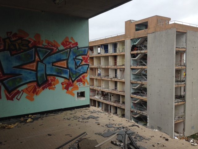 L'Urbex : Exploration Urbaine & review de terrain d'un petit EDC Vertig10