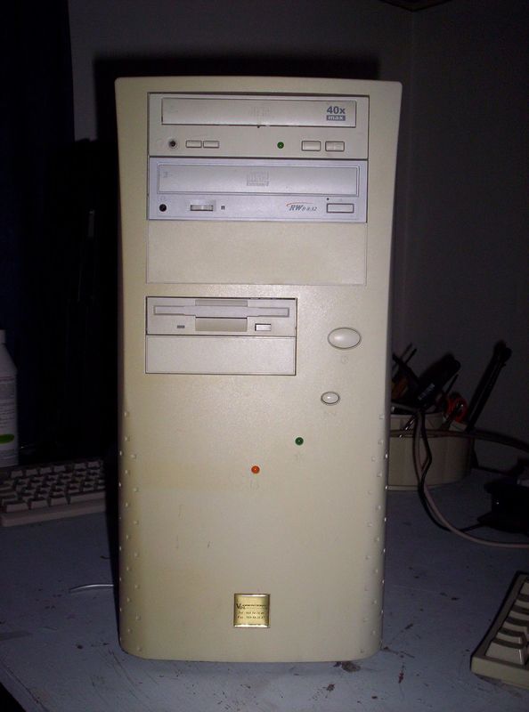 Fujivall :PC AOpen : 1999/ Dell PowerEdge 500SC 43128210