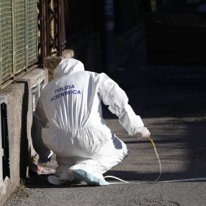 Furto in casa nel milanese: proprietario uccide uno dei tre ladri 14231410