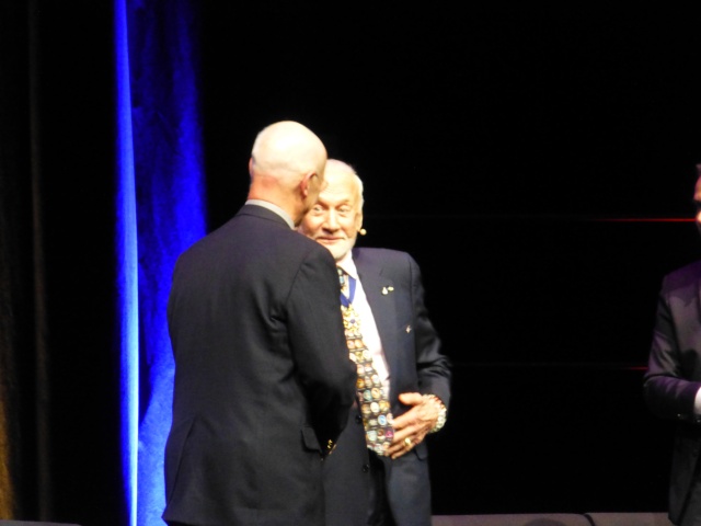 Buzz Aldrin et Alexeï Leonov à Lausanne le 13 novembre 2015. SwissApollo. 11310