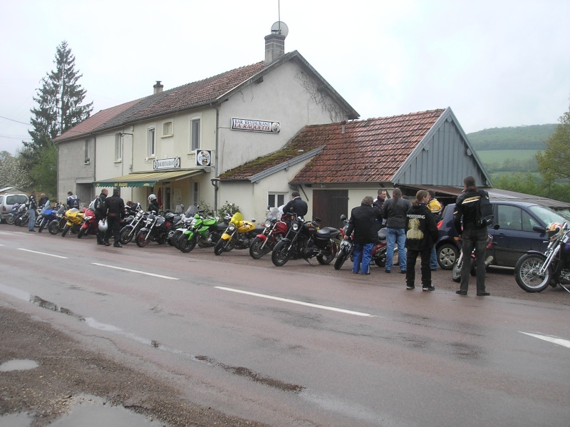 fête de la moto a bligny sur ouche le 1 er mai - Page 3 P5010211