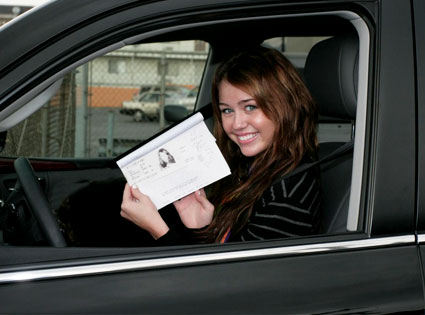 Oficial Miley Gallery - Page 4 425_ad10