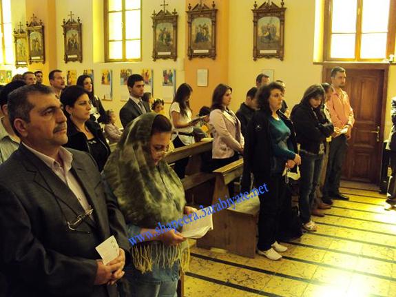 لاجئوا تركيا المسيحيون يحتفلون بعيد القيامة المجيد 218