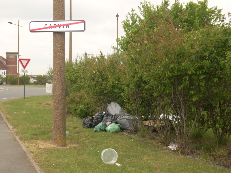 la ville de carvin au bord de l'insalubrité à cause de la mauvaise gestion du stationnement des gens du voyage Ordure14