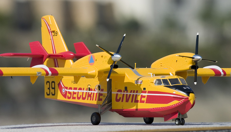 Heller Canadair CL-415 6306_c10