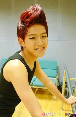 Dongho with his Red Hair Pictures. Dong_h13