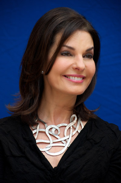 Sela Ward - Page 3 Sela_010