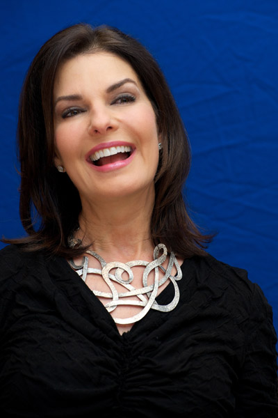 Sela Ward - Page 3 Sela_011