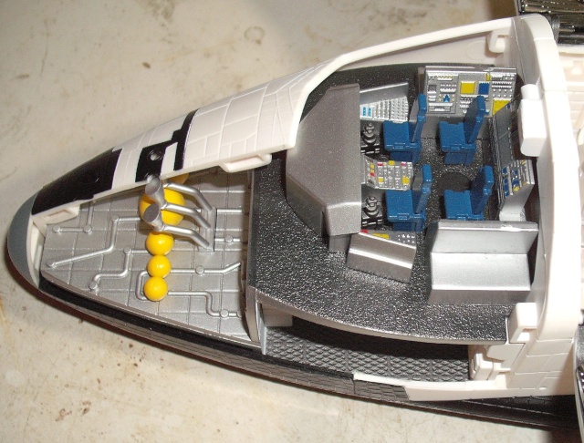 Space-Shuttle Cutaway Snap-Kit in 1:72. Der Zusammenbau. Dscf3627