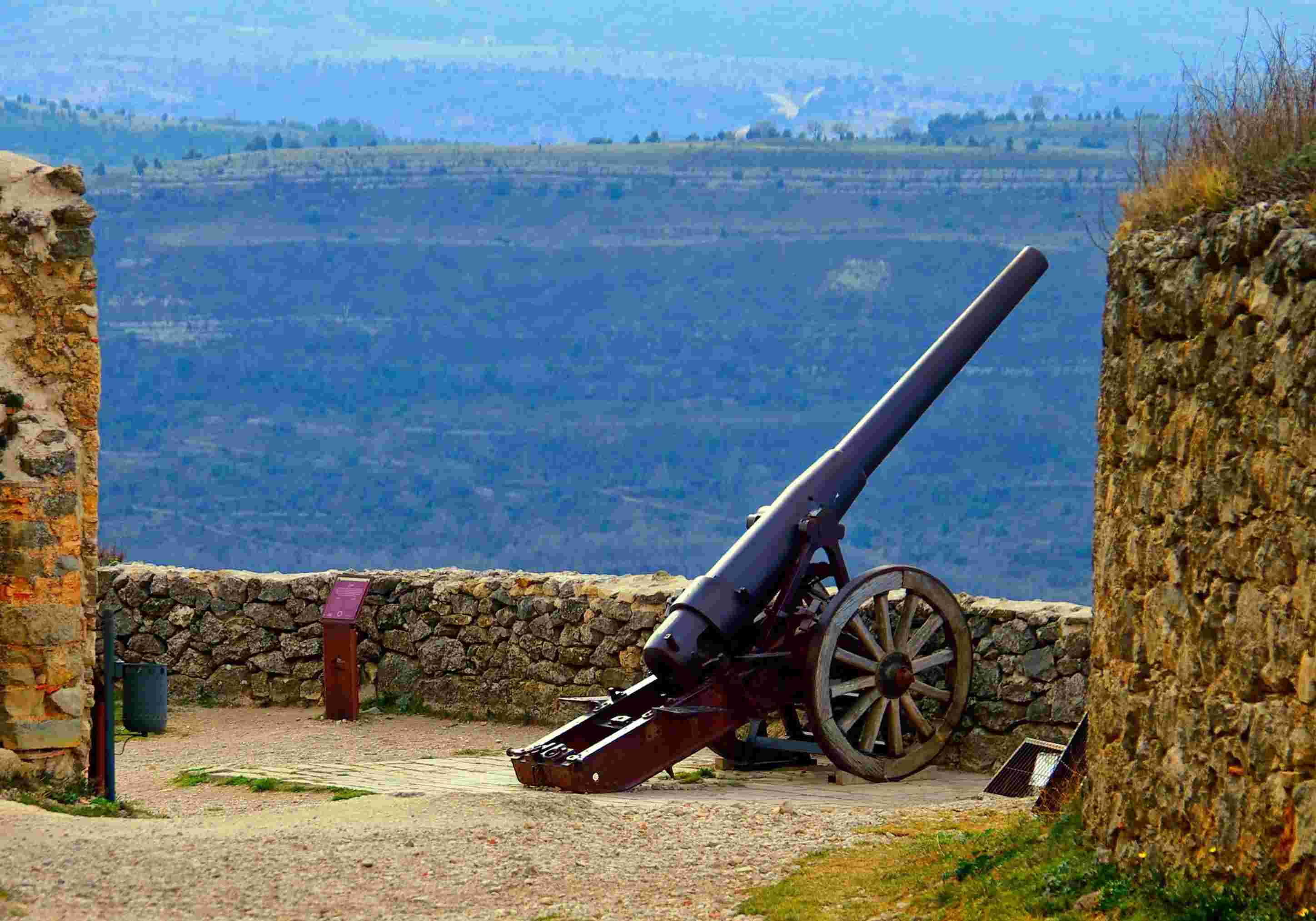 Los cañones del castillo de Murrella Imgp5010