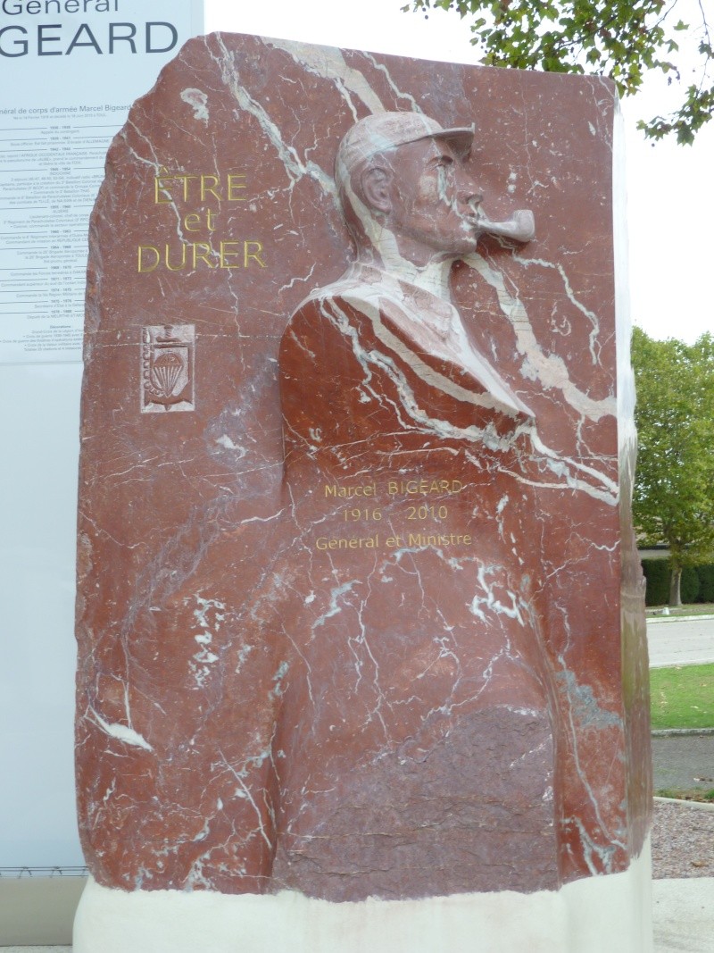 Stèle général Bigeard: à Aix les Bains, les rouges n'ont pas fait trembler les bérets rouges !  2012-110