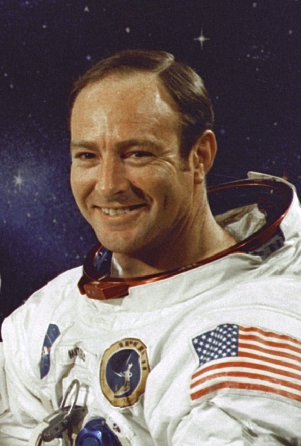Décès du Capt Edgar Mitchell, astronaute Ed_mit10