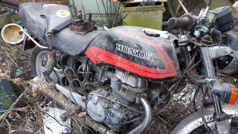 enfin ma cb400n 10346110