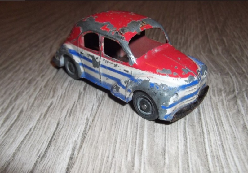 C.I.J. Ref.: 3/48 & 3/49 - Renault 4CV  2016-103