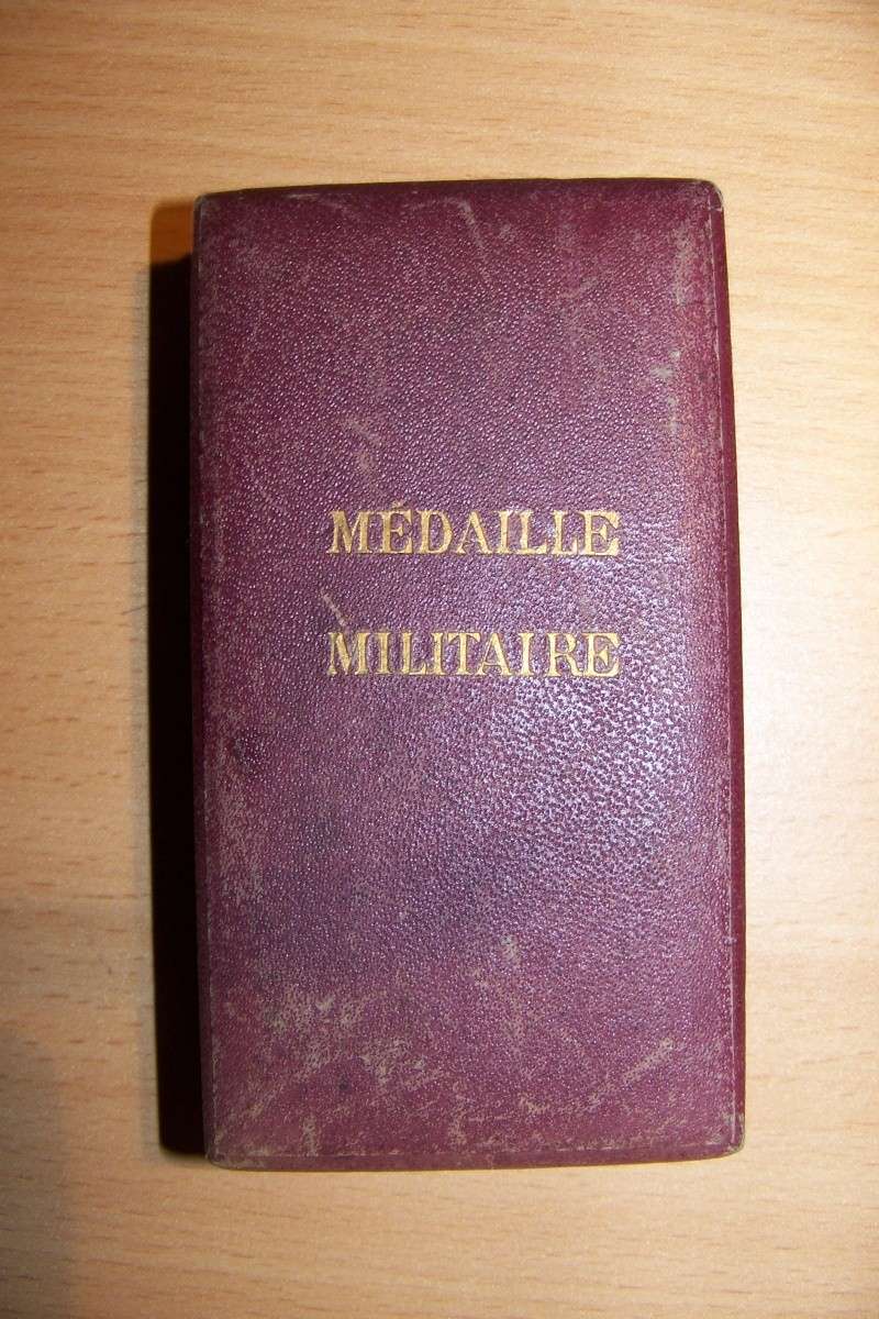 Les médailles,boitiers et diplômes des poilus 100_6012