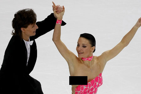 The worst dresses in figure skating history  - Page 2 01slip10