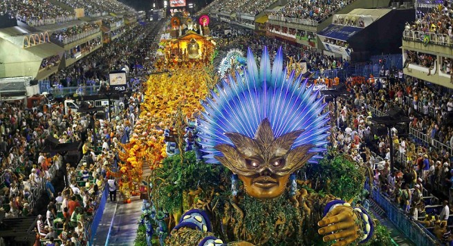 Karnavalet në Rio, ngrihet skena, parada tradicionale në rrugë 25b97510