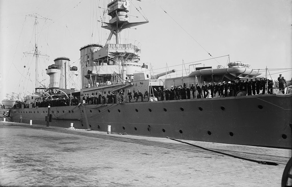 CROISEURS DE LA ROYAL NAVY ET DU COMMONWEALTH - Page 20 Aa_oo_18