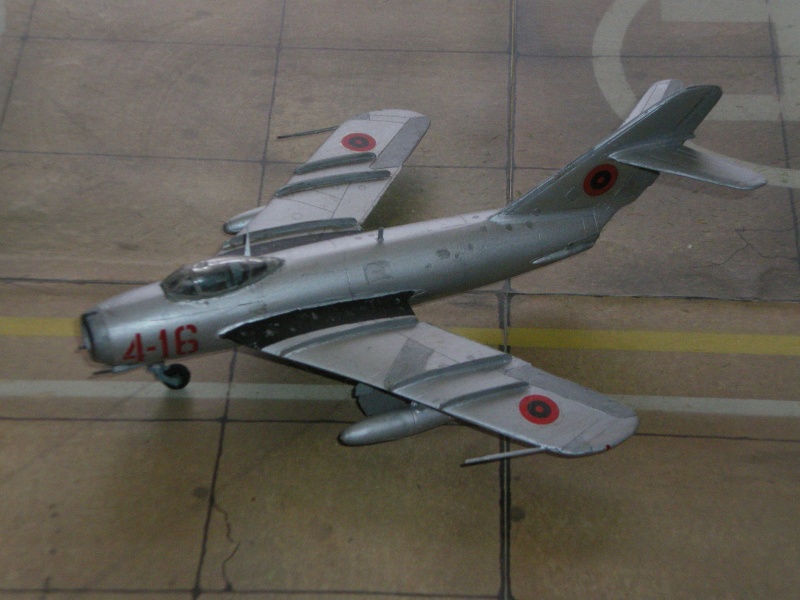 [AZ Models] Mig 17 F Fresco Imgp2210