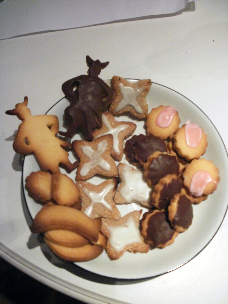 Petits gâteaux et sablés de Noël - Page 5 Biscui10
