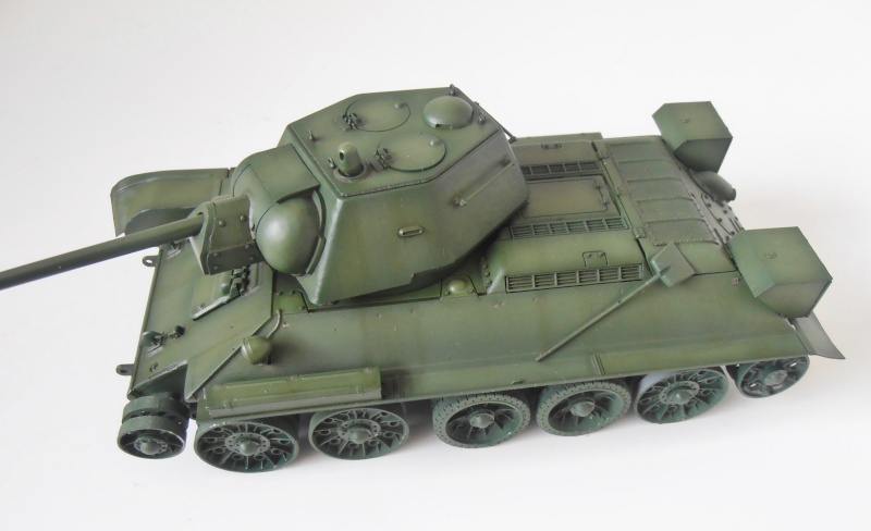 T-34 " K.O " ( Tamiya, Dragon au 1/35eme ). - Page 2 Pb280923