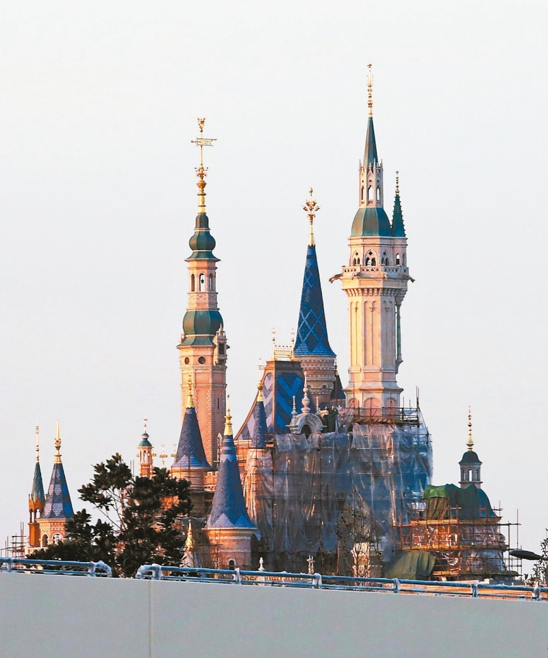 [Shanghai Disneyland] FANTASYLAND (Crystal Grotto/Peter Pan/Alice...Maze/7 Dwarfs/Winnie/Frozen)  17998211
