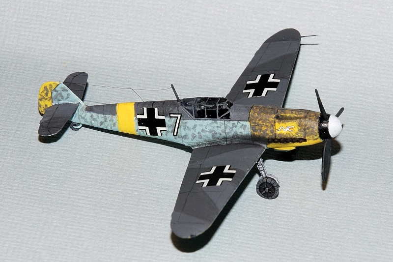 [Zvezda] Messerschmitt Bf 109F-2  1/144 Forum112