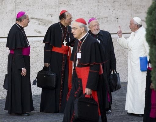 « Des changements auront lieu concernant l'accès à la Communion des divorcés-remariés », - Mgr de So Sans-t10