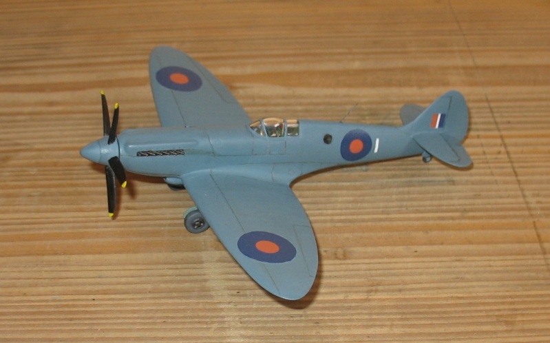 [Airfix] Spitfire Mk XIX Img_0110