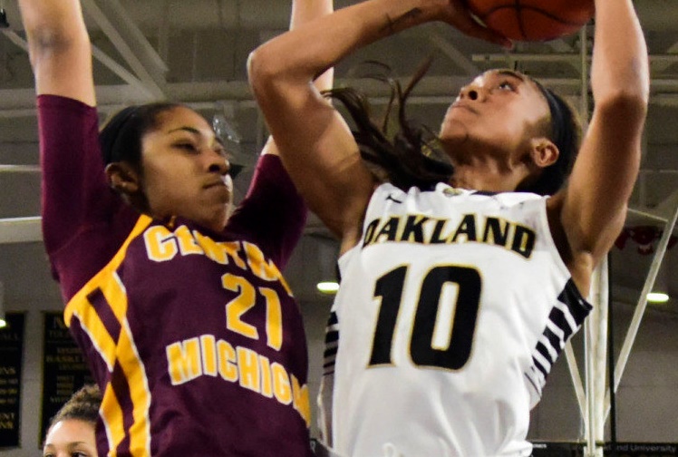 Big Ten & Central Michigan prevail in in-state women's action Cmuwbb10