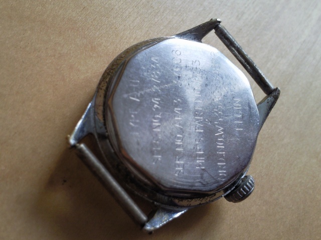 Les fonds ou couvercles des montres vintage Fond_e10