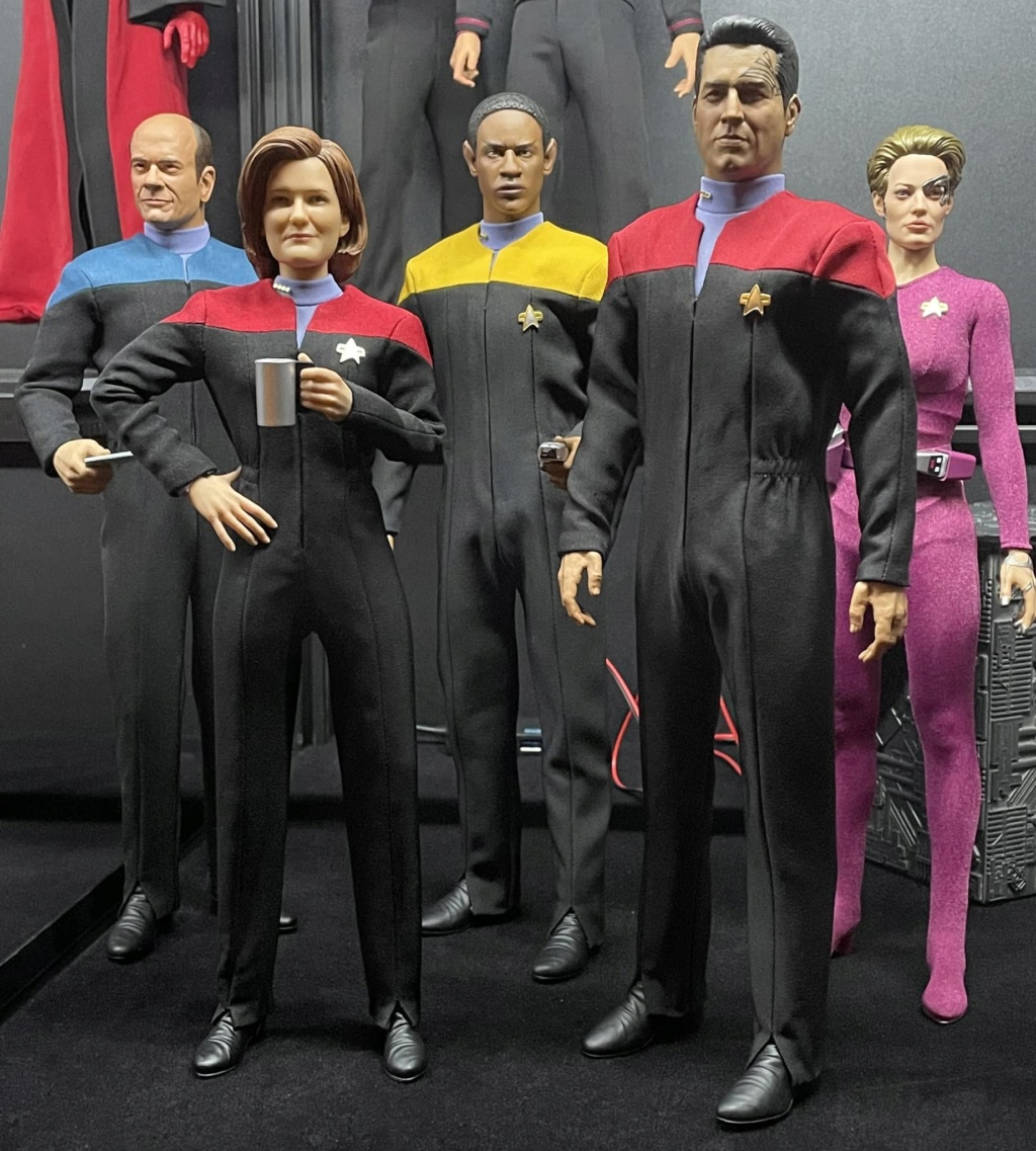 Exo-6 : Star Trek Voyager - Commander Chakotay 1/6 Scale 33997510