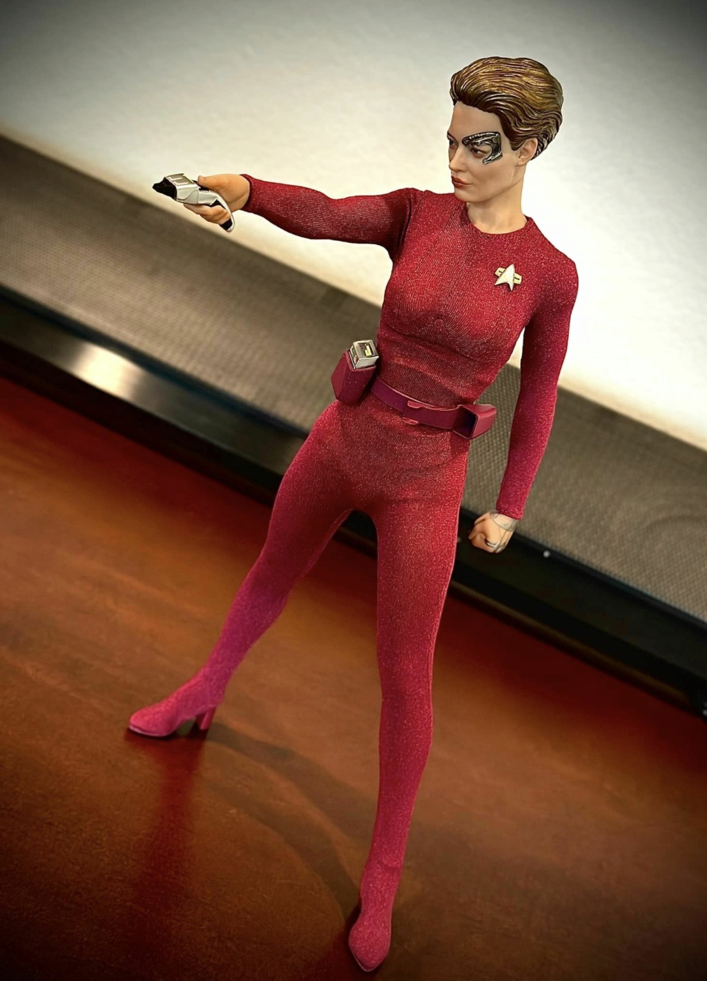Exo-6 : Star Trek Voyager - Seven of Nine 1/6 Scale - Page 2 35205910