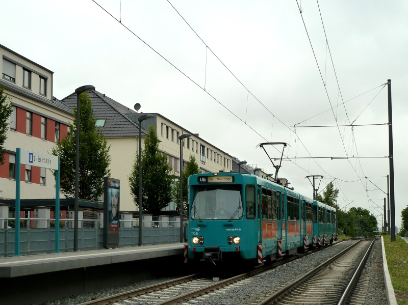 FFM: Mainhattan und der Nahverkehr P1340613