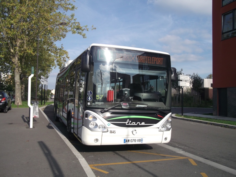 parc  des bus   transpole    serie = 8600 8601 a 8635 a 8645 a 8701 Dscf4110
