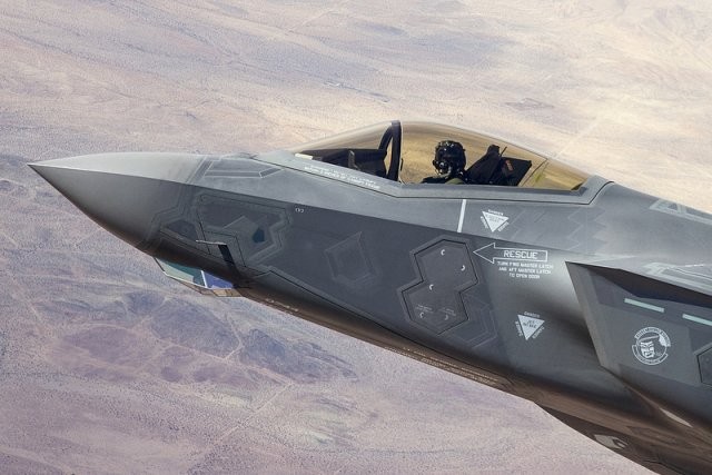 JSF F-35 Lightning II - Page 34 12564