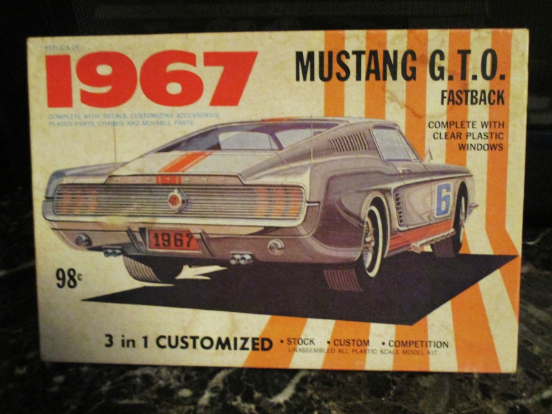 Modèle à coller de Mustang 1967 ou 1968 A10