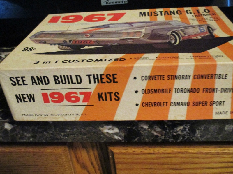 Modèle à coller de Mustang 1967 ou 1968 E10