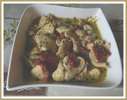 Emincé de poulet aux tomates séchées Dscn2912