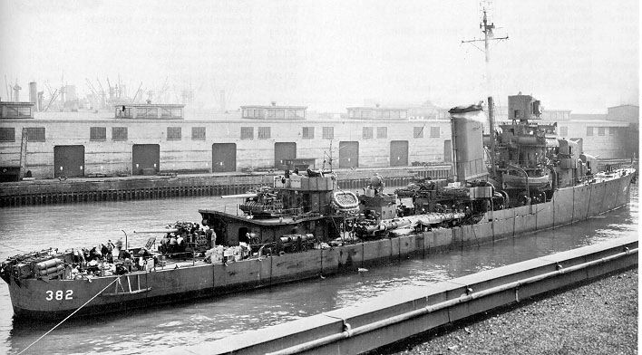 LES DESTROYERS US Dd382_11