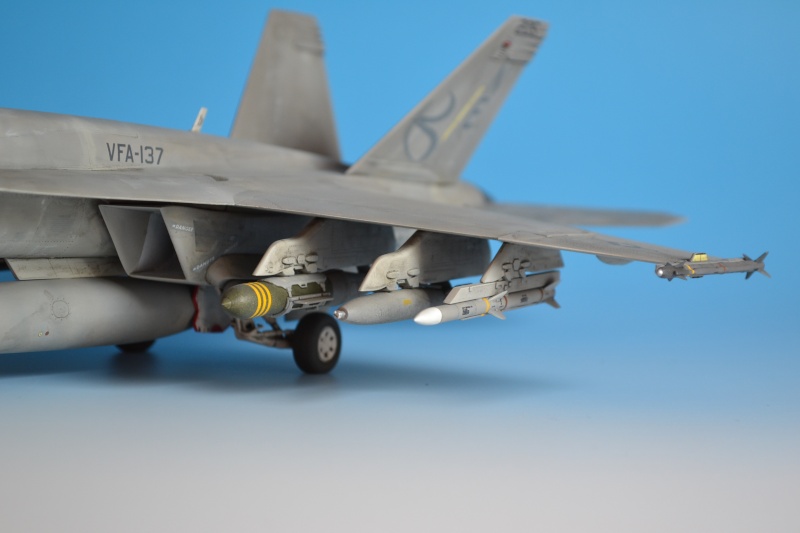 A-4E Skyhawk (Trumpeter) in 1:32 & F/A 18 E Super Hornet (Revell) 1:48 - Seite 2 Dsc_0021
