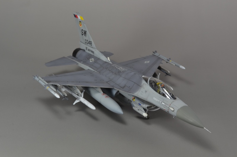 Meine F-16 B und F-16 C von Revell in 1:72 Dsc_0040