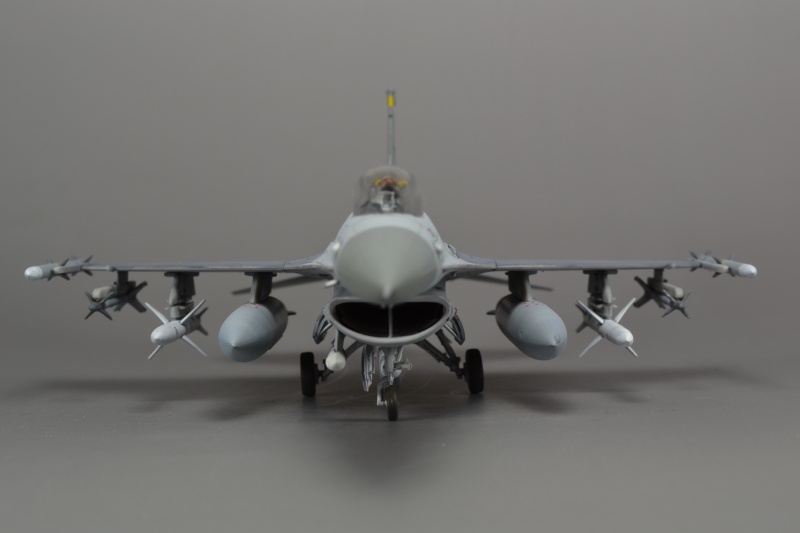 Meine F-16 B und F-16 C von Revell in 1:72 Dsc_0041