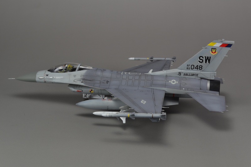 Meine F-16 B und F-16 C von Revell in 1:72 Dsc_0042