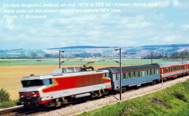 BB 15000 verte, rouge et matériels tractés  05485110