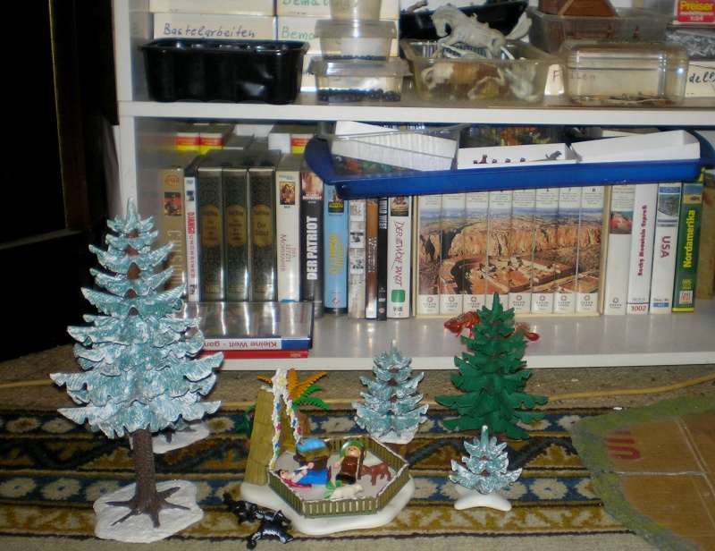 Weihnachtswelt mit PLAYMOBIL-Figuren und -Zubehör 003b2_10