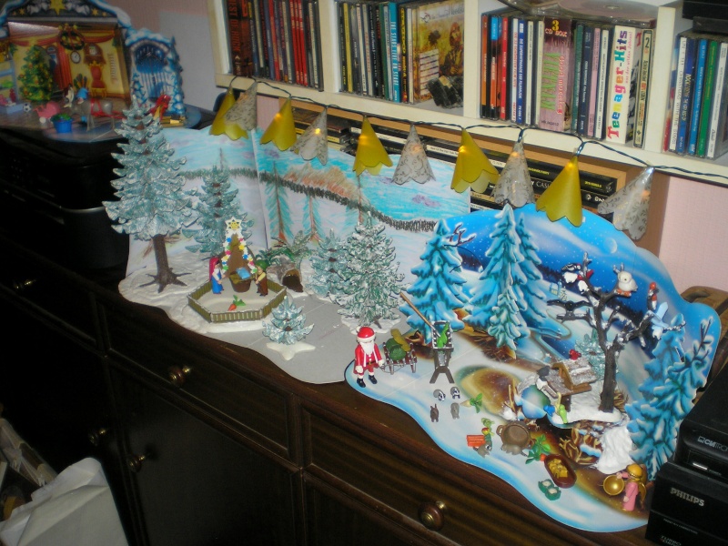 Weihnachtswelt mit PLAYMOBIL-Figuren und -Zubehör 003e4b10